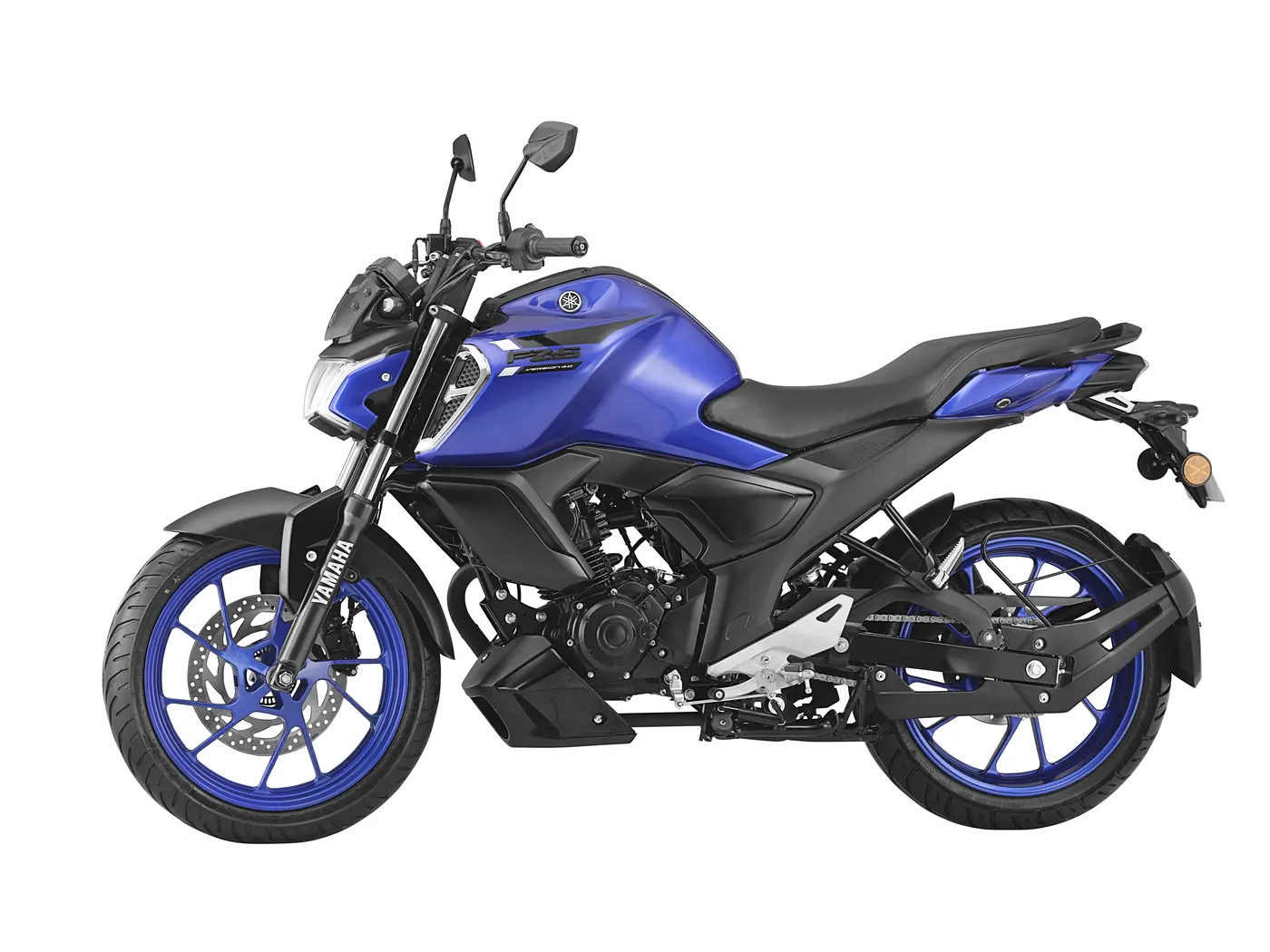 Yamaha FZS V4 in Bangladesh