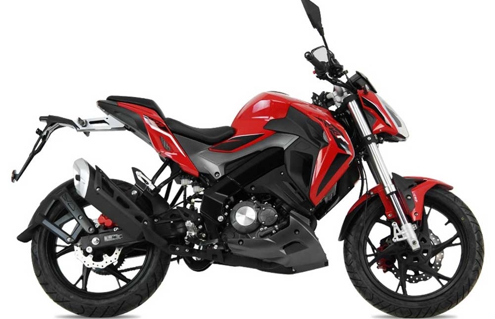 Benelli 165S in Colour 2