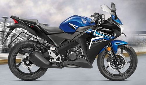 Honda CBR 150R Thailand Edition in Jazzy Blue Metallic